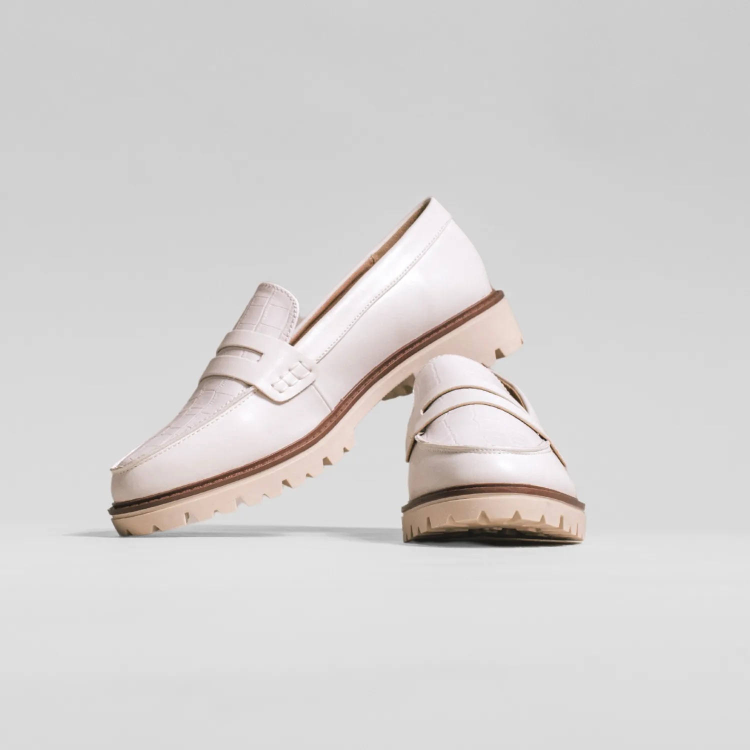 KENLY FAUX LEATHER LOAFER FLATS IN WIDE