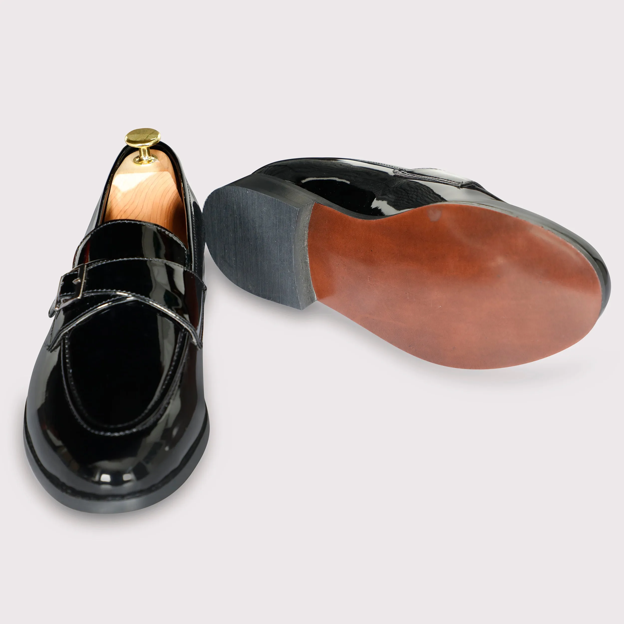 Macan Single Monks - Black Patent