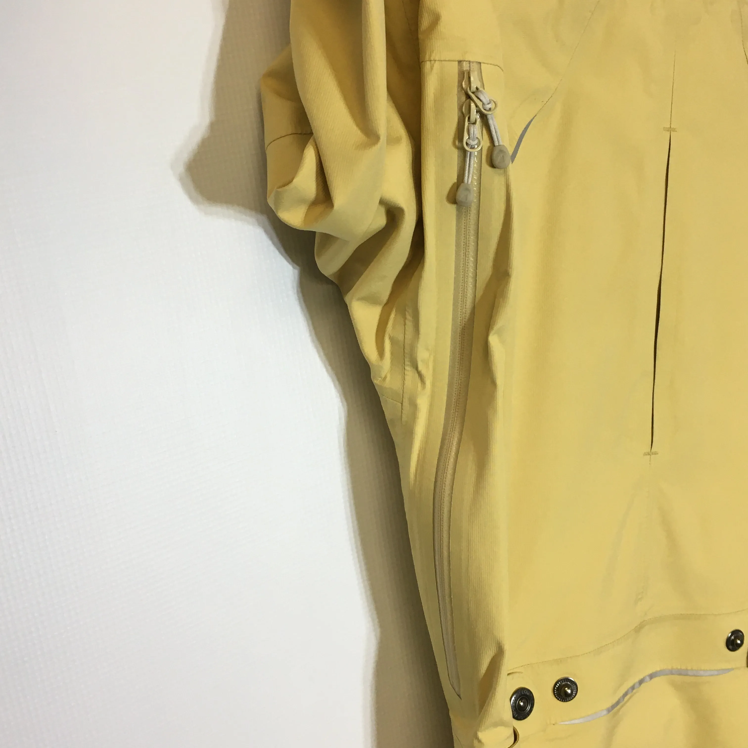 MEC Womens Waterproof Running Jacket - Size 6 - Pre-owned - Q8R8ZN
