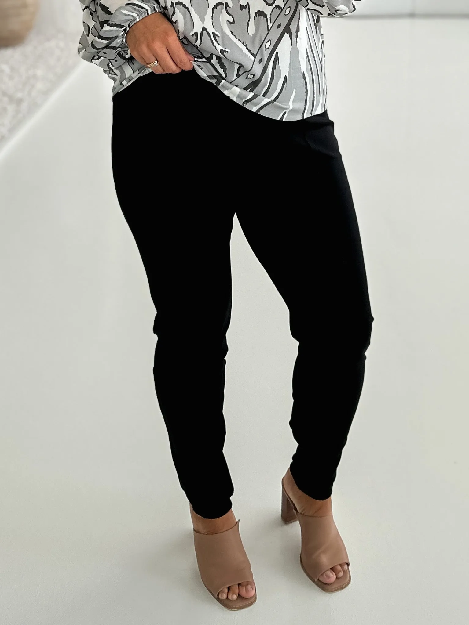 MONARI JERSEY ZIP PANTS
