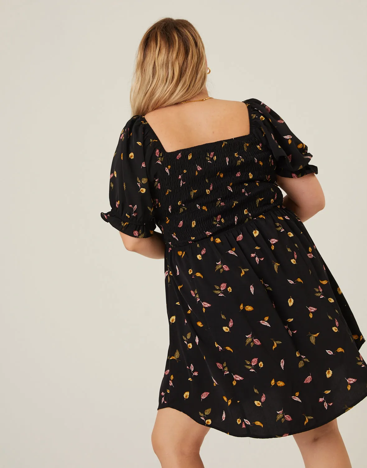 Plus Size Leaf Print Smocked Dress