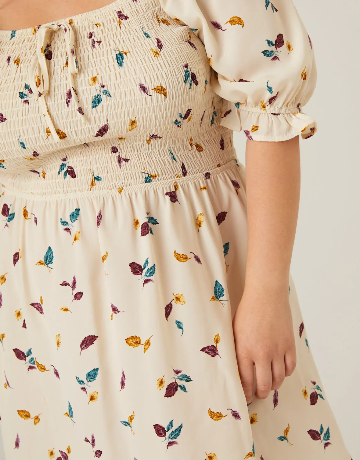 Plus Size Leaf Print Smocked Dress