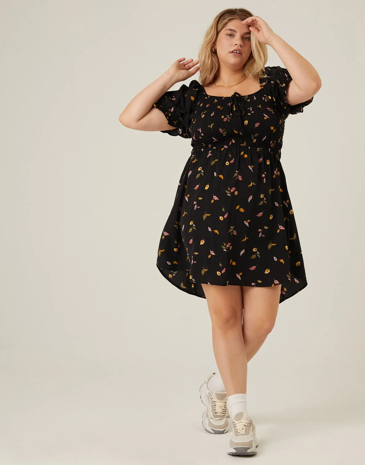 Plus Size Leaf Print Smocked Dress