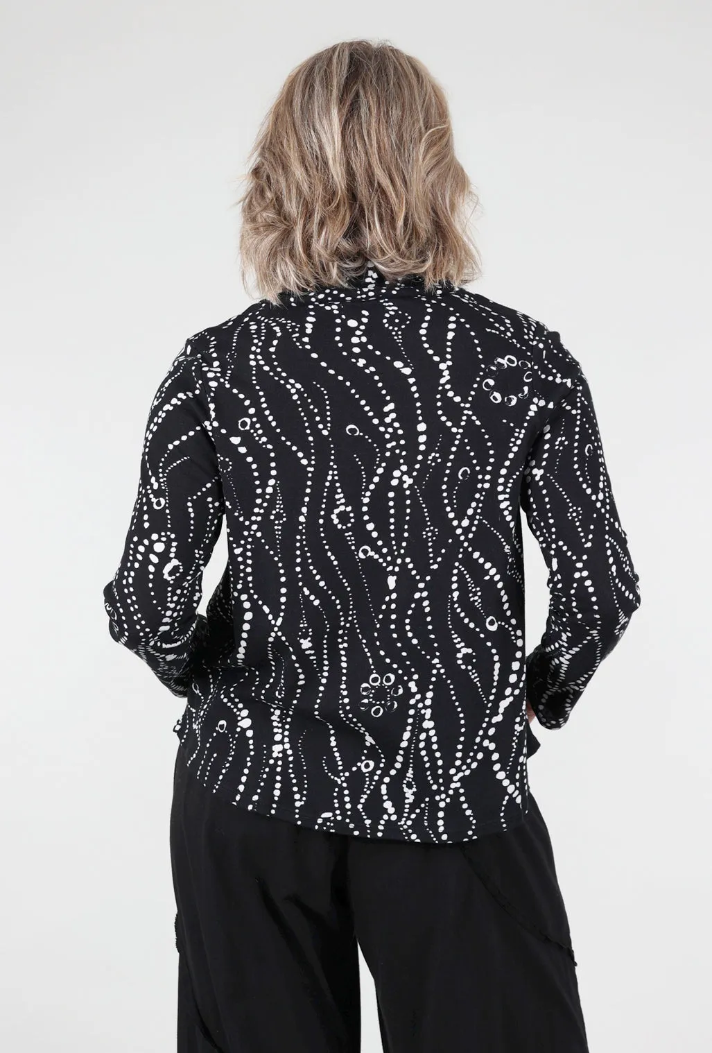 Wavy Dot Tneck, Black