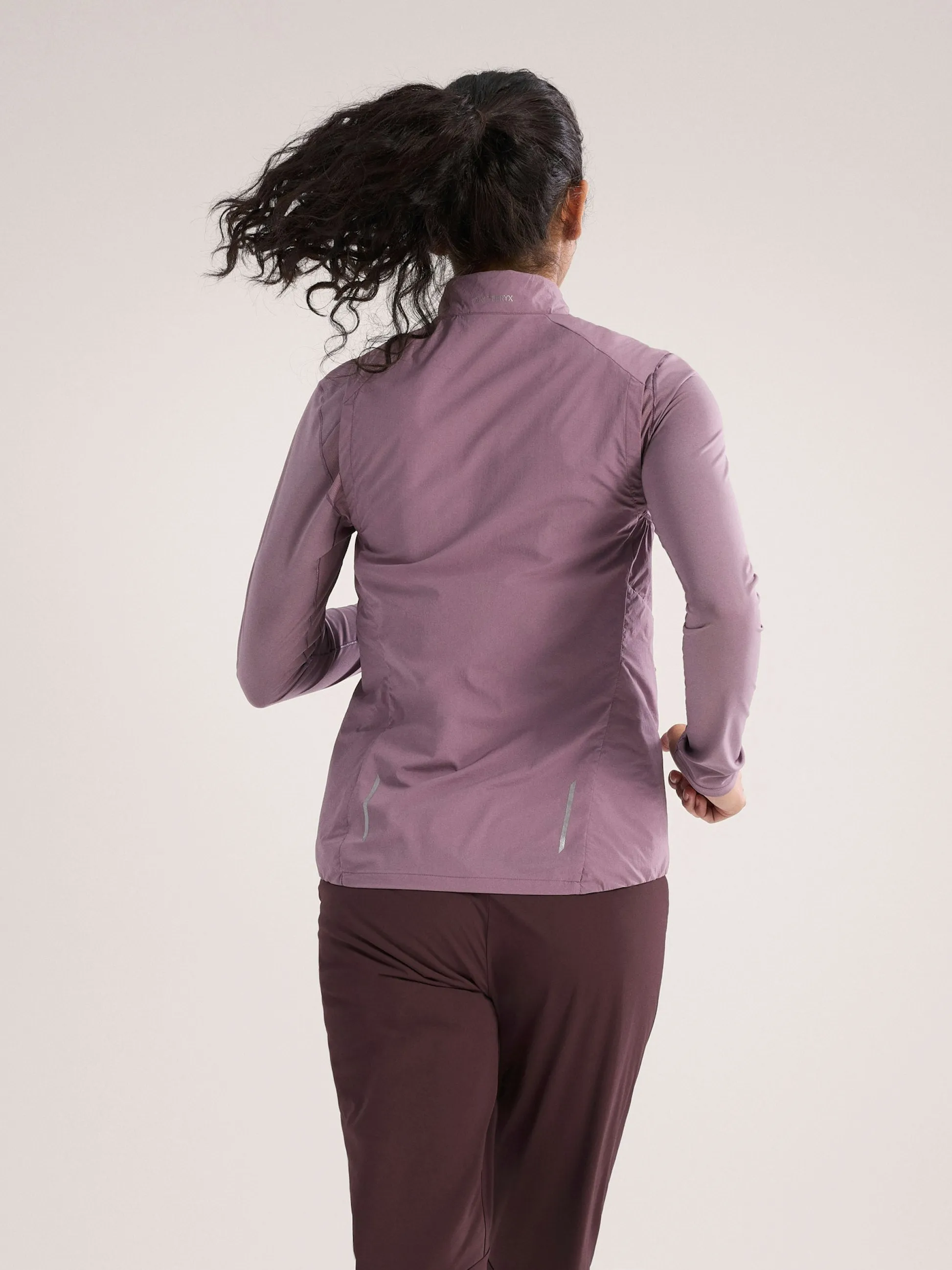 Women's Norvan Insulated Vest (Past Season)